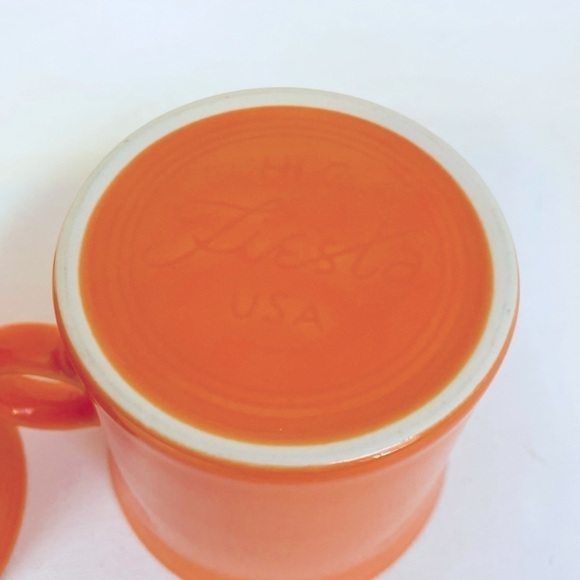 Set of 2 Homer Laughlin Fiesta Tangerine Orange Mugs 12oz - Picture 6 of 9